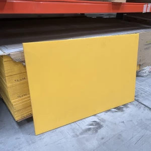V00010 - HMPE 500 deska žlutá UV * – Omniplast.cz